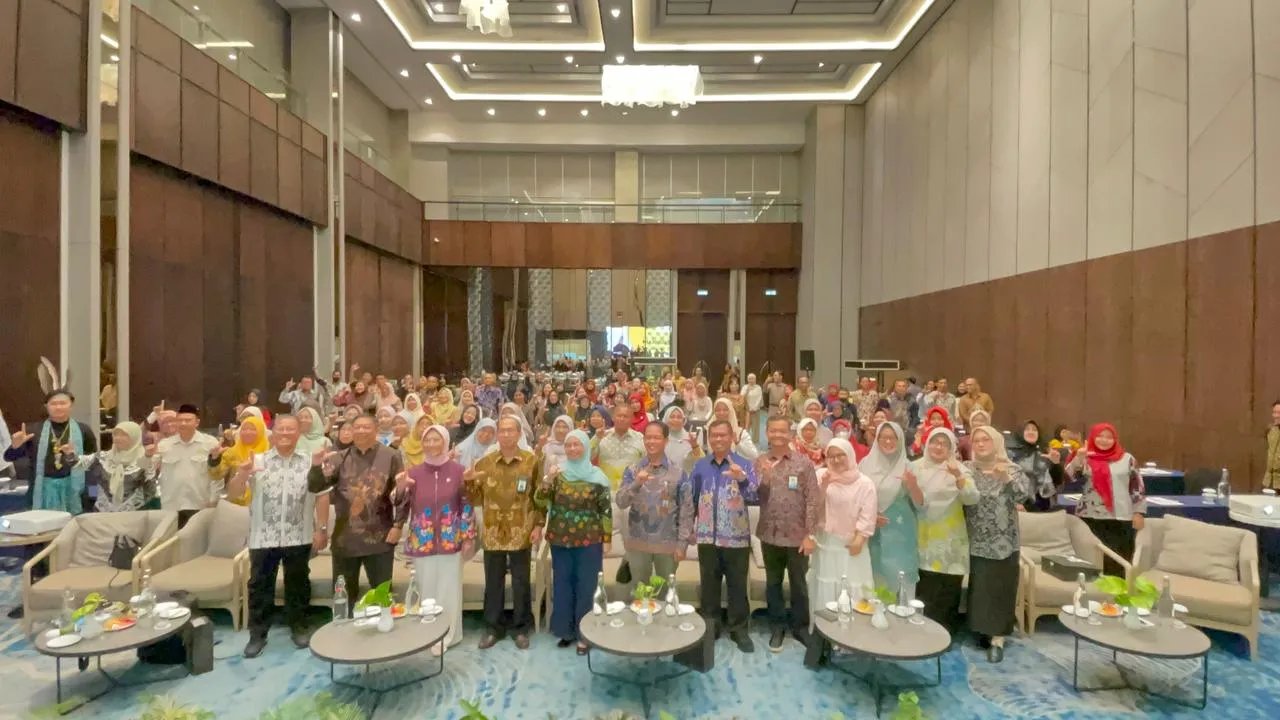 Hetifah: Guru Harus Kuasai Teknologi Digital untuk Hadapi Tantangan Pendidikan Masa Depan
