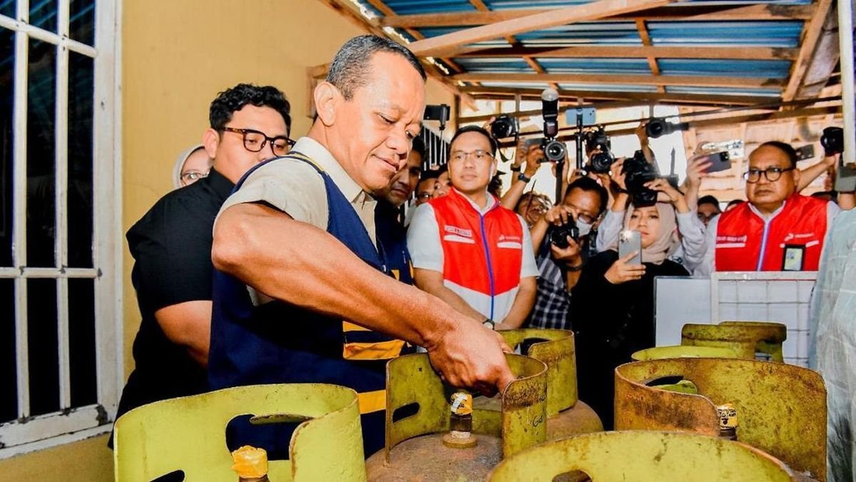 Bahlil Klaim Harga LPG 3 Kg Tak Pernah Naik: Distributor Jadi Kambing Hitam?