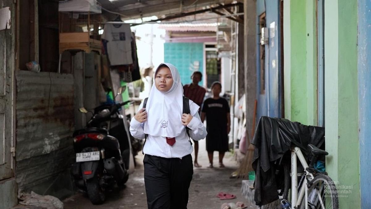 Ironi Pendidikan Surakarta: Siswi Sekolah Rakyat Berjuang di Tengah Ketimpangan