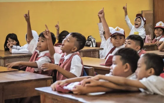 Janji Pemkab Kukar Lindungi Tenaga Pendidik: Retorika atau Solusi Nyata?