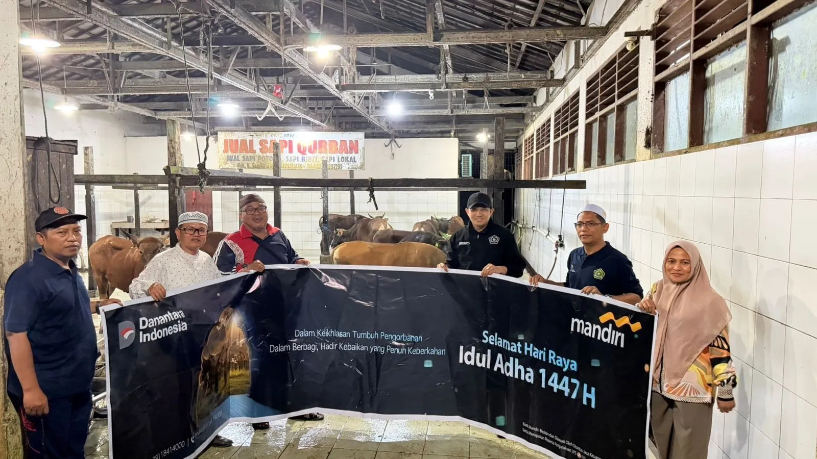 Kemenag Kaltim Sembelih 8 Sapi Kurban di RPH Tanah Merah: Sorotan Efektivitas Distribusi