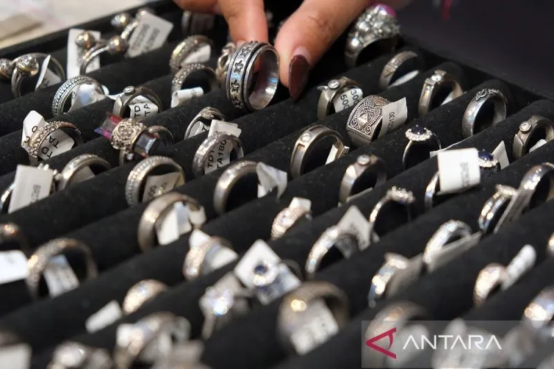 Mengenal Jenis Investasi Perak Selain Emas