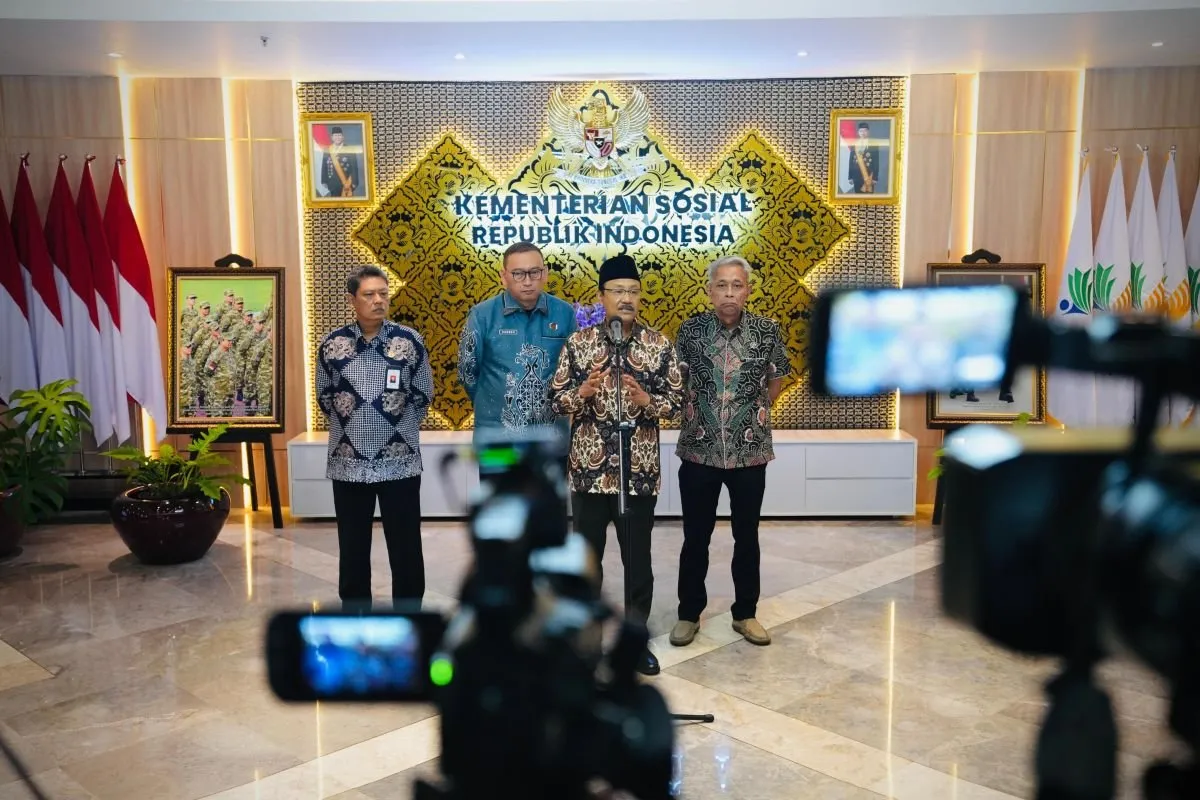 Gus Ipul Bentuk Timsus Sepatu Sekolah Rakyat: Formalitas atau Investigasi Nyata?