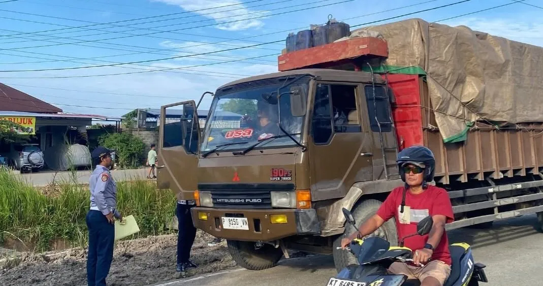 Dishub Balikpapan Klarifikasi Aturan Truk KM 13, Pengawasan Dipertanyakan
